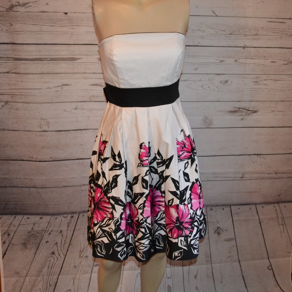 A.P.N.Y. Gorgeous Floral Strapless Dress Size 6